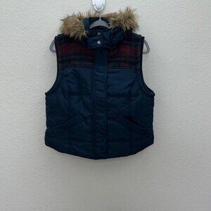 Coffee Shop Full Zip Faux Fur Hood Plaid Winter Puffer Vest Womens sz Large NEW